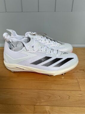 NIB adidas Baseball cleats - Men's 7